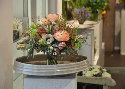 Stehender Blumenstrauß 25